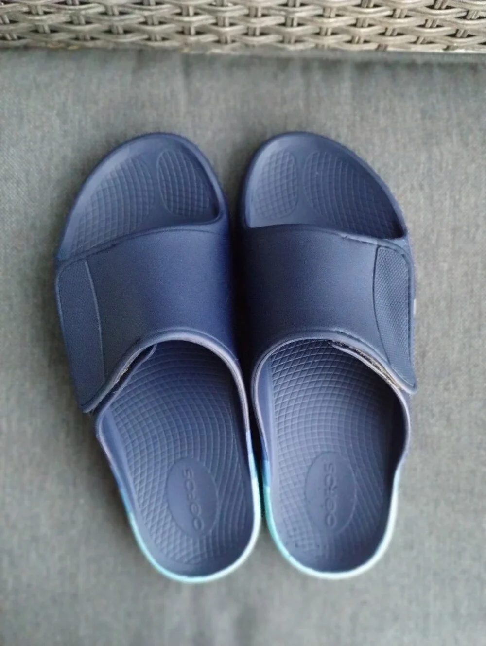 OOFOS OOahh Sport Flex Recovery Slides Men’s 11 Women’s 13 Navy Blue